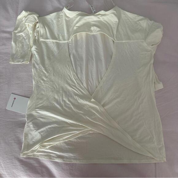 lululemon athletica Modal-Blend Open-Back
Long Sleeve - Picture 5 of 6